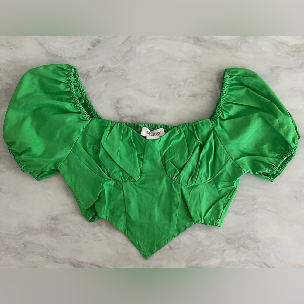 Green crop top with puff sleeves Size S